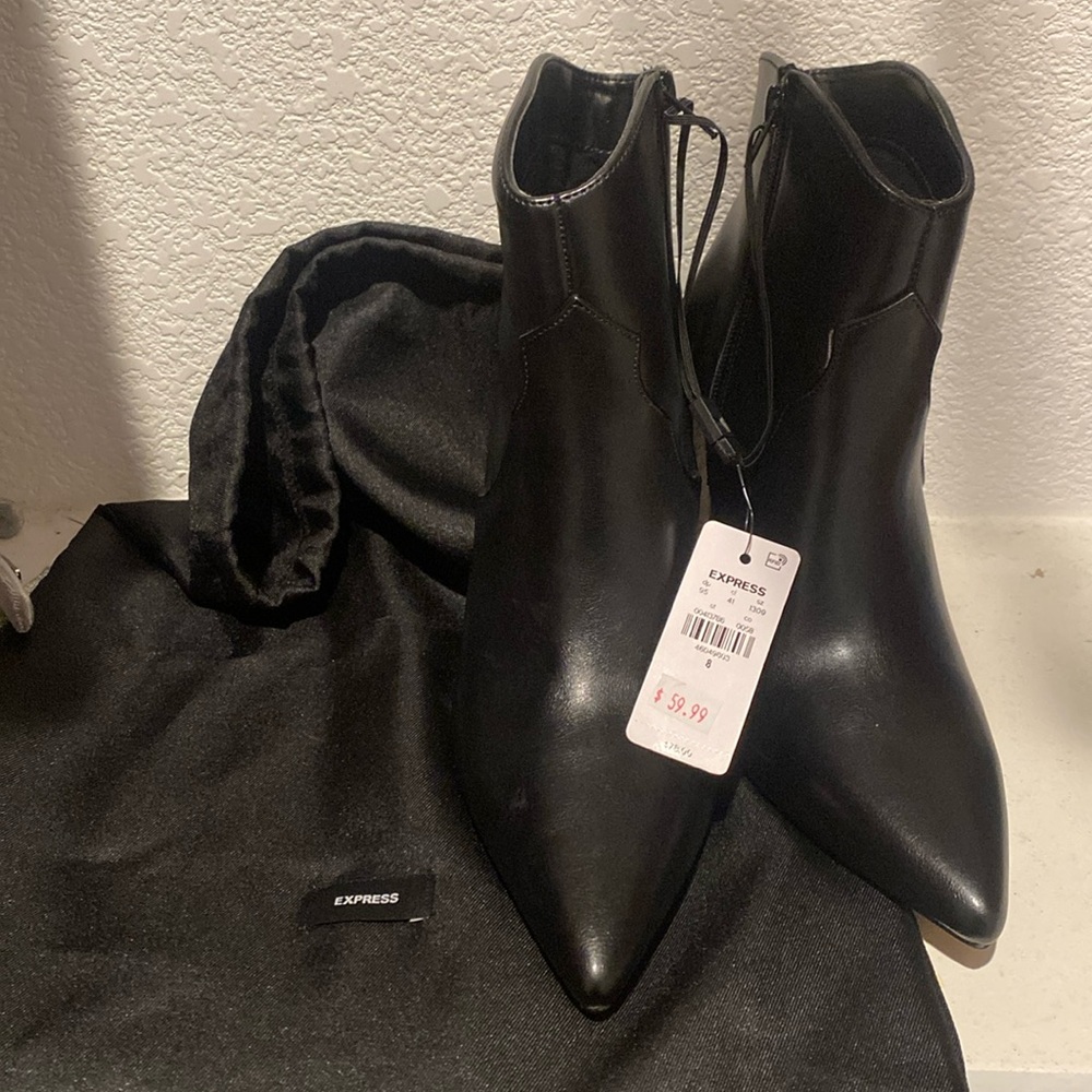 NWT Black Express Bootie